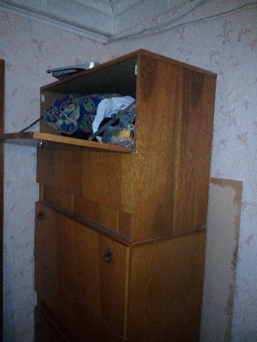 Продаю бельевой шкаф