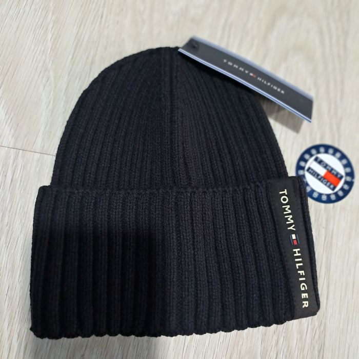 Шапка Tommy Hilfiger  демисизонная