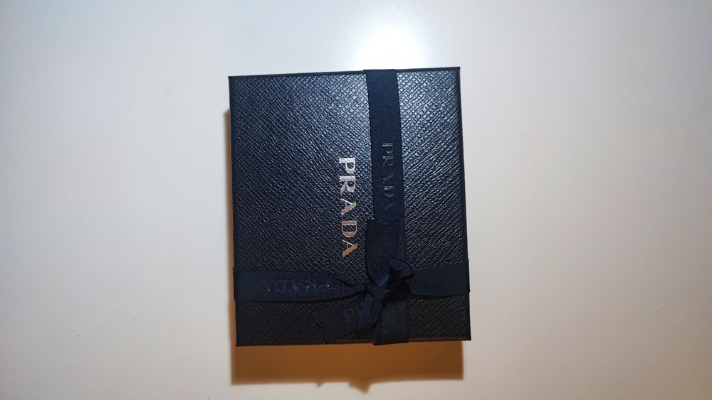 Pudełko prezentowe Prada na portfel karton granat