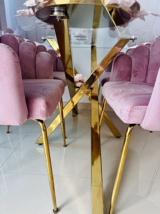 Cadeiras estofadas rosa