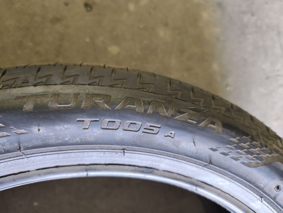 100% Bieżnika 2szt 215 45r18 Bridgestone turanzat 005 a 2021r