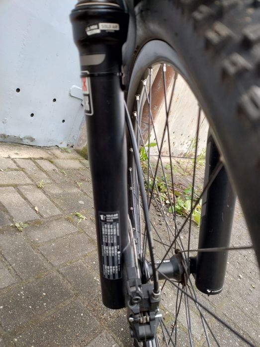 Rower elektryczny MTB FOCUS THRON Impulse  Ebike Enduro Rock Shox 27.5