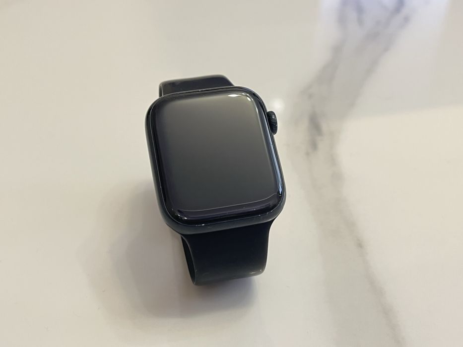 Apple Watch 8 series Midnight GPS 45 mm (годинник Епл Вотч 8)