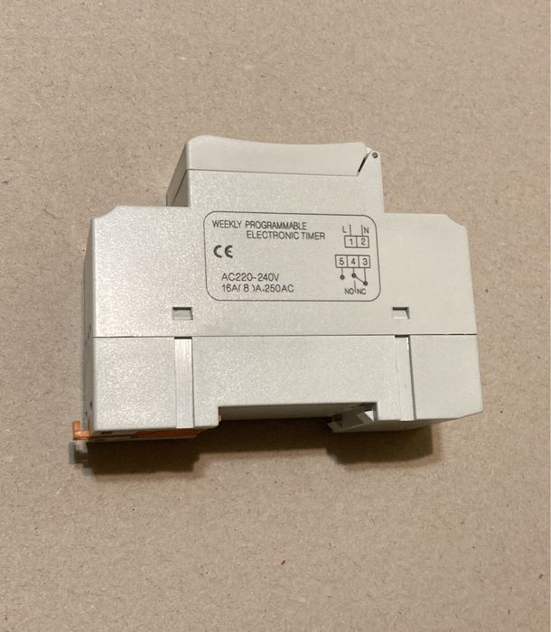 Cyfrowy programator czasowy AHC15A