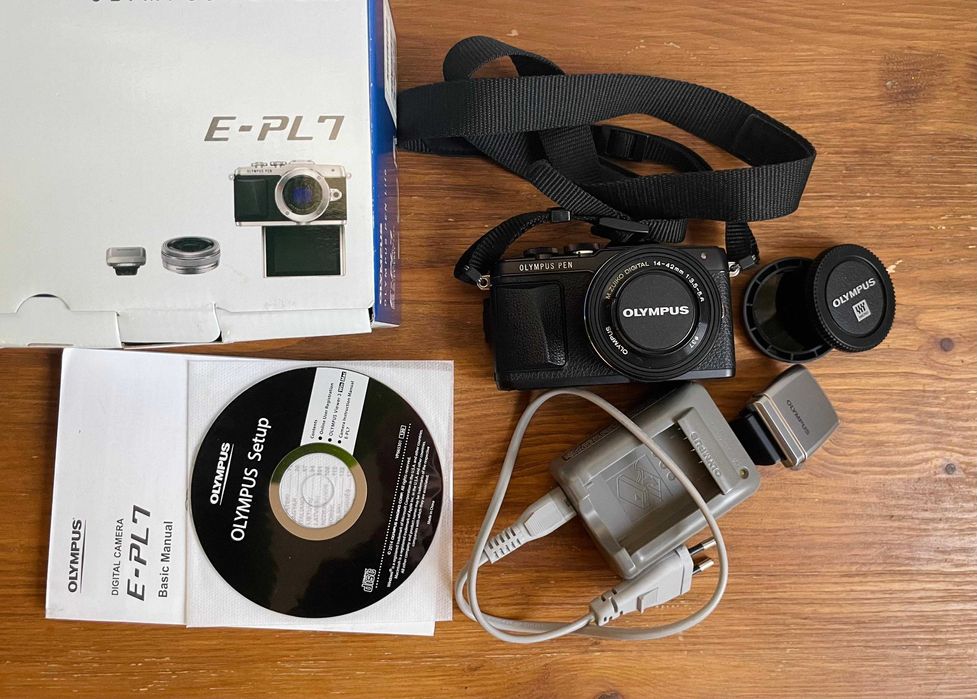 Olympus PEN Lite E-PL7 + 14-42mm EZ Niski przebieg Kompletny Zestaw