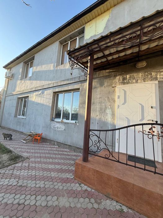Продаж 2 поверхового будинку .Всі зручності.Меблі.Техніка.Сучасний ремонт.