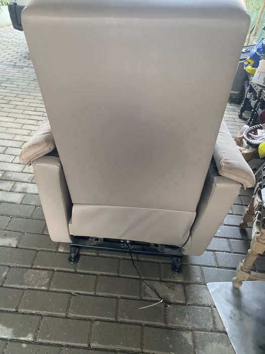 Poltrona Reclinavel eletrica em otimo estado