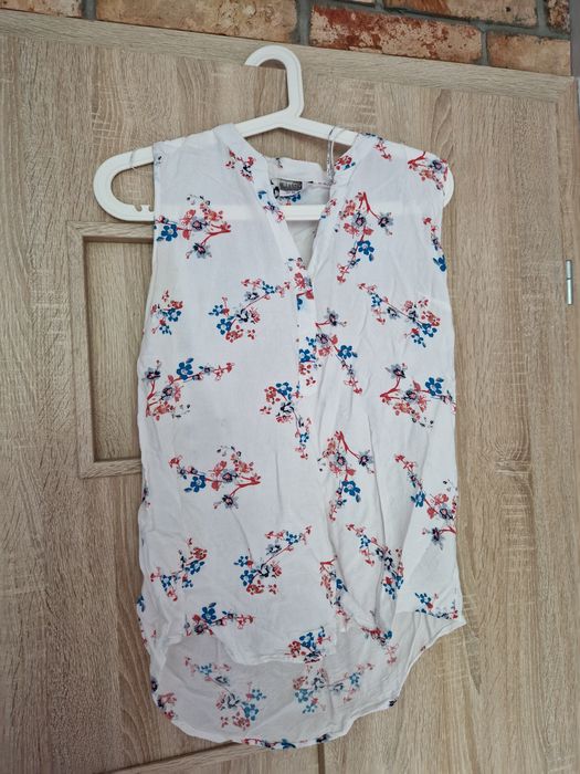 Biała bluzka koszula w kwiaty