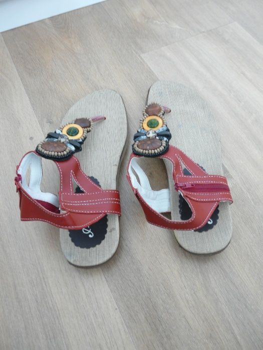 Sandały skórzane Clarks Aerosoft model Italya roz. 37 wkładka 24cm