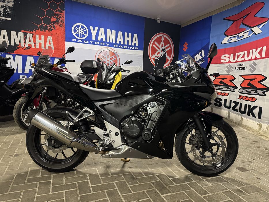 Японский мотоцикл Honda CBR400R ABS