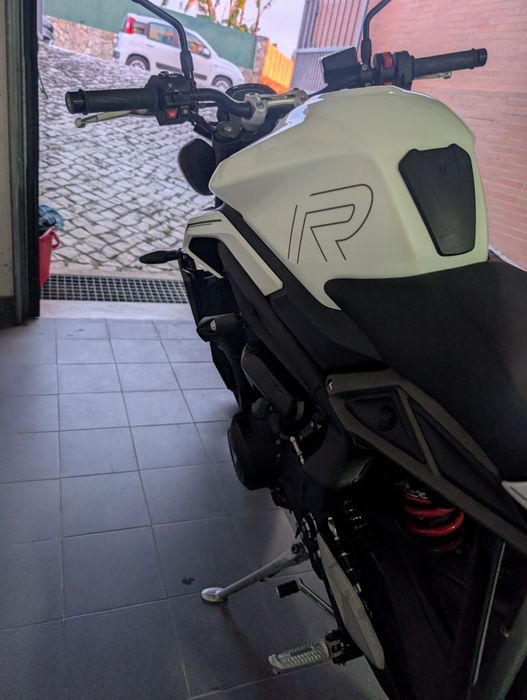 Triumph street triple 765r como nova