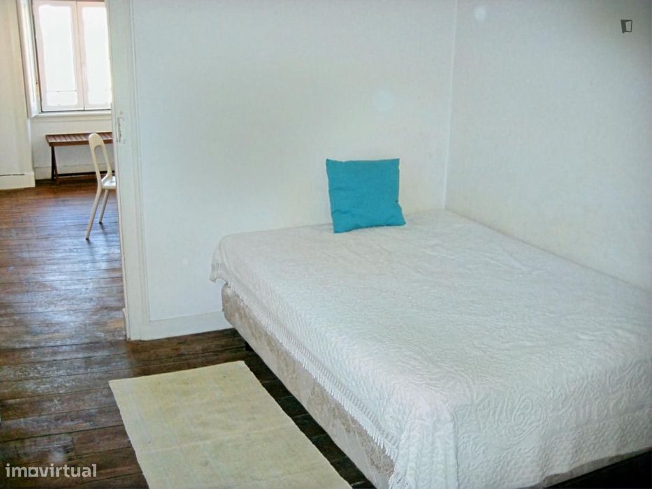 Quarto - localizado em Picoas Lisbon