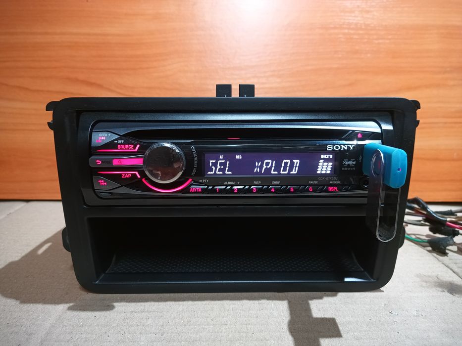 Автомагнітола SONY CDX-GT450U USB, AUX, CD