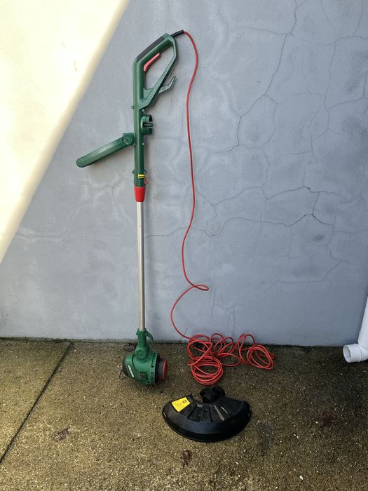 Corta relvas usado em muito bom estado como nas fotos