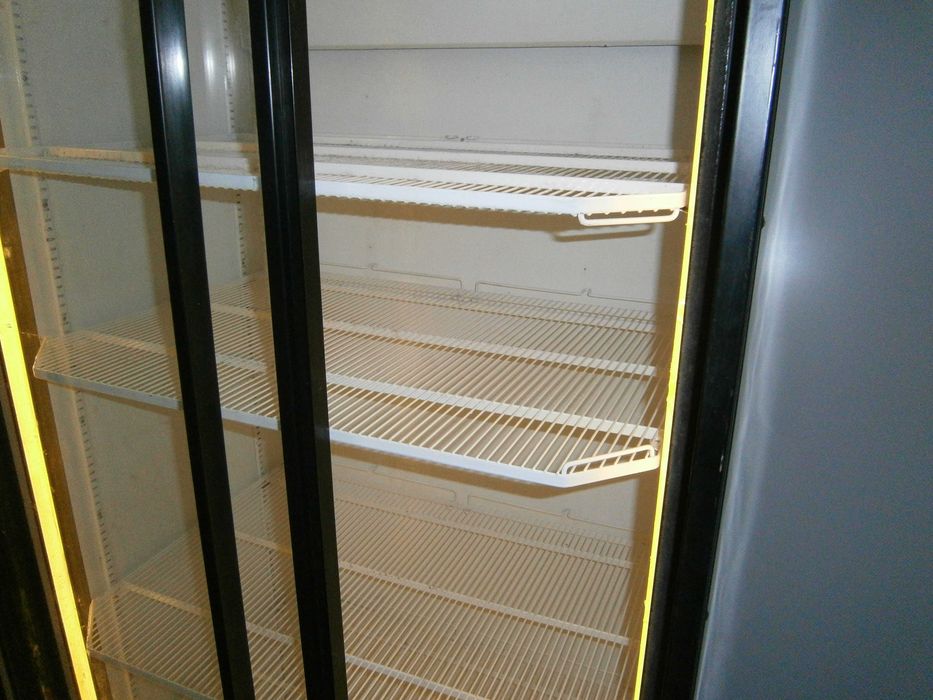 szafa chlodnicza drzwi przeszklone przesowne