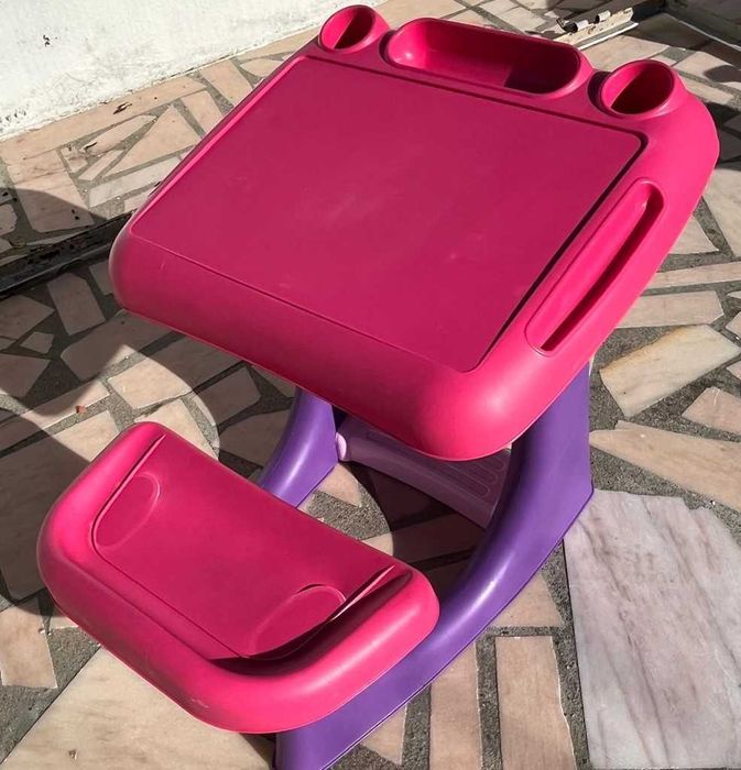 Fisher Price  - Primeira secretária para criança