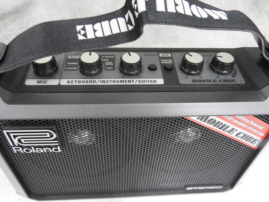 Комбоусилитель Roland Mobile Cube