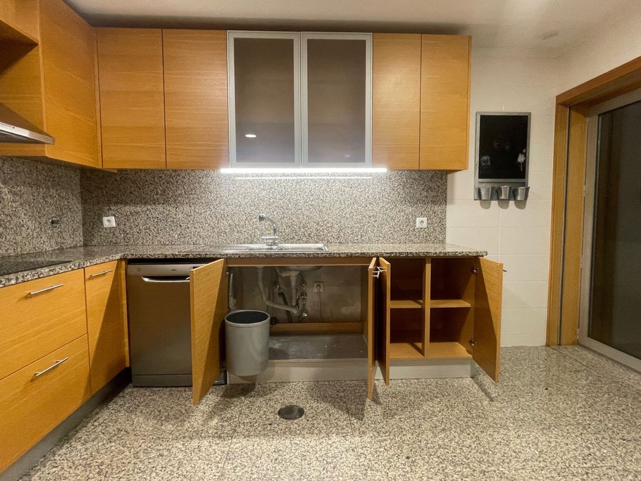 Cozinha completa com eletrodomesticos