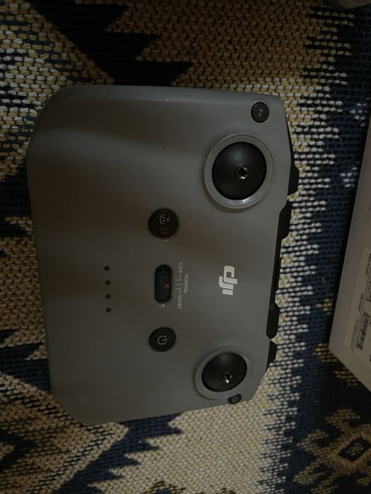 Dron DJI mini 3 jak nowy 21 cykli