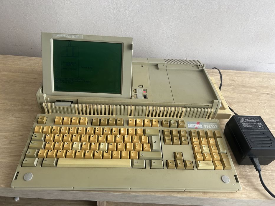 Amstrad PPC512 sprawny komputer retro laptop DOS LCD