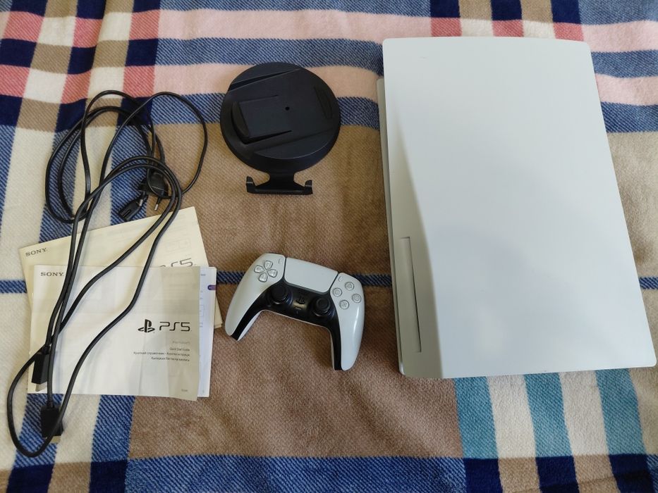 Playstation 5 Sony б/в Повний комплект для  GTA 6