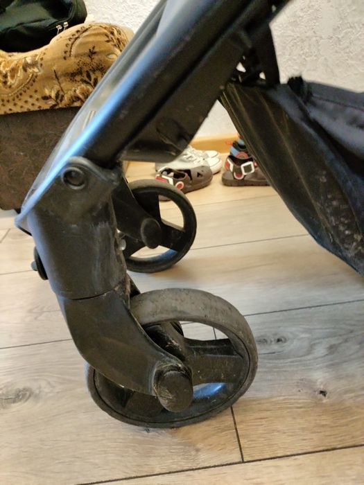 Коляска прогулочная