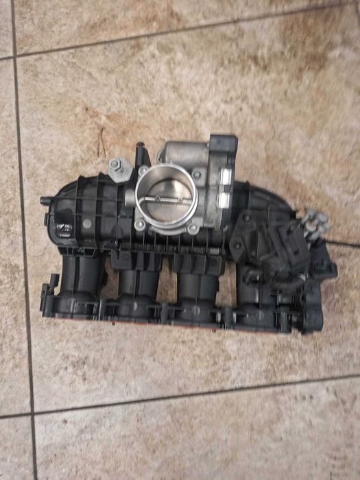 Kolektor ssący kompletny do audi 2.0tfsi CYM 06L 133 201T