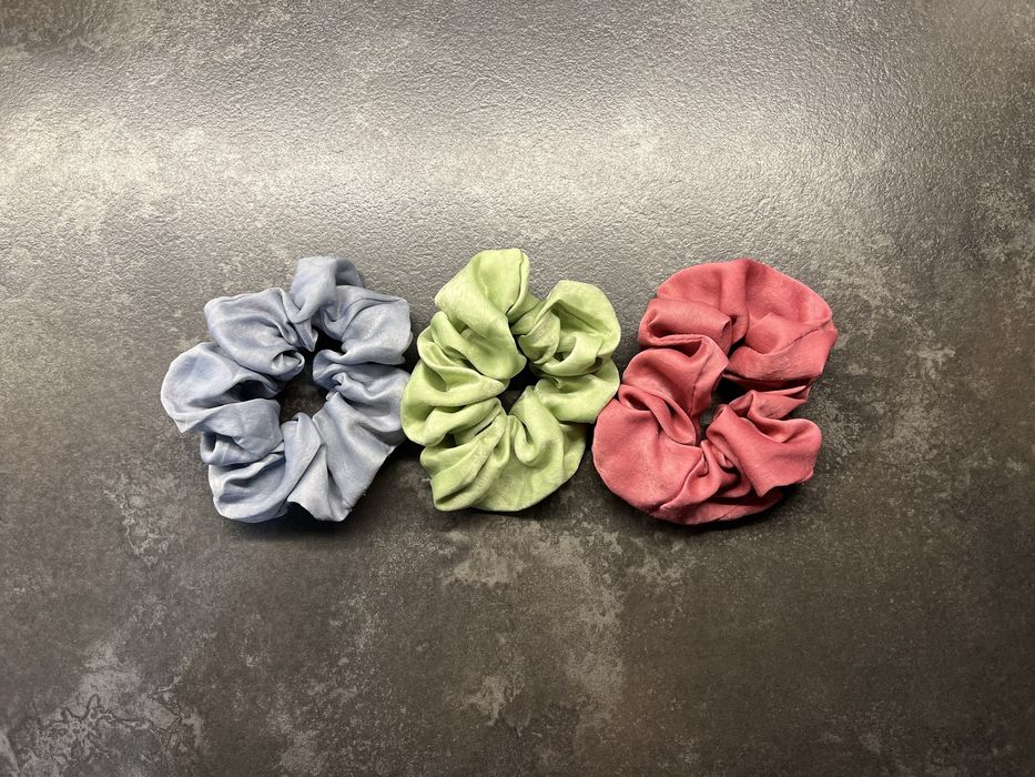 gumka do włosów schrunchie jedwabna pastelowa gołębia pistacja róż