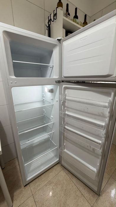 Frigorifico muito novo