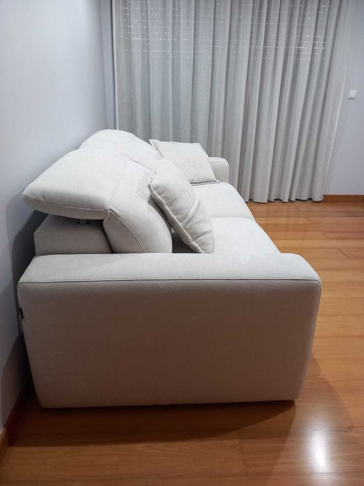 Sofá - Cama branco novo – Nunca usado – Com fatura