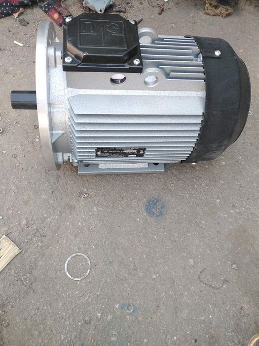 Однофазный электродвигатель 0.55 0.75 1.1 1.5 2.2 3.0 4.0 квт