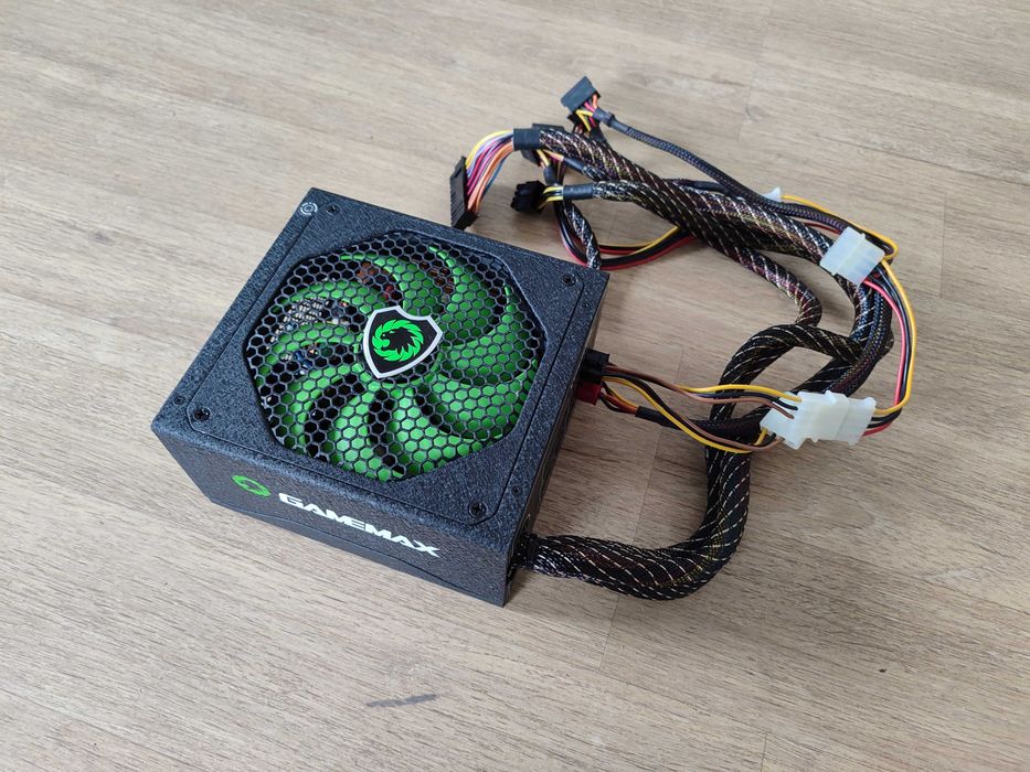 Блок живлення 1050 W Gamemax