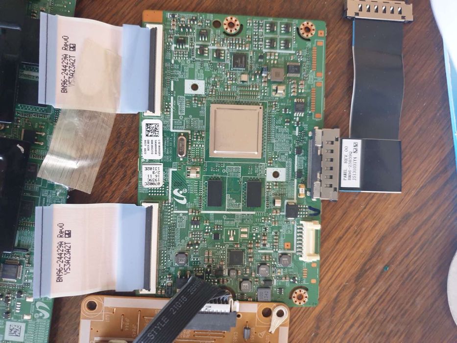 Продам комплектуючі