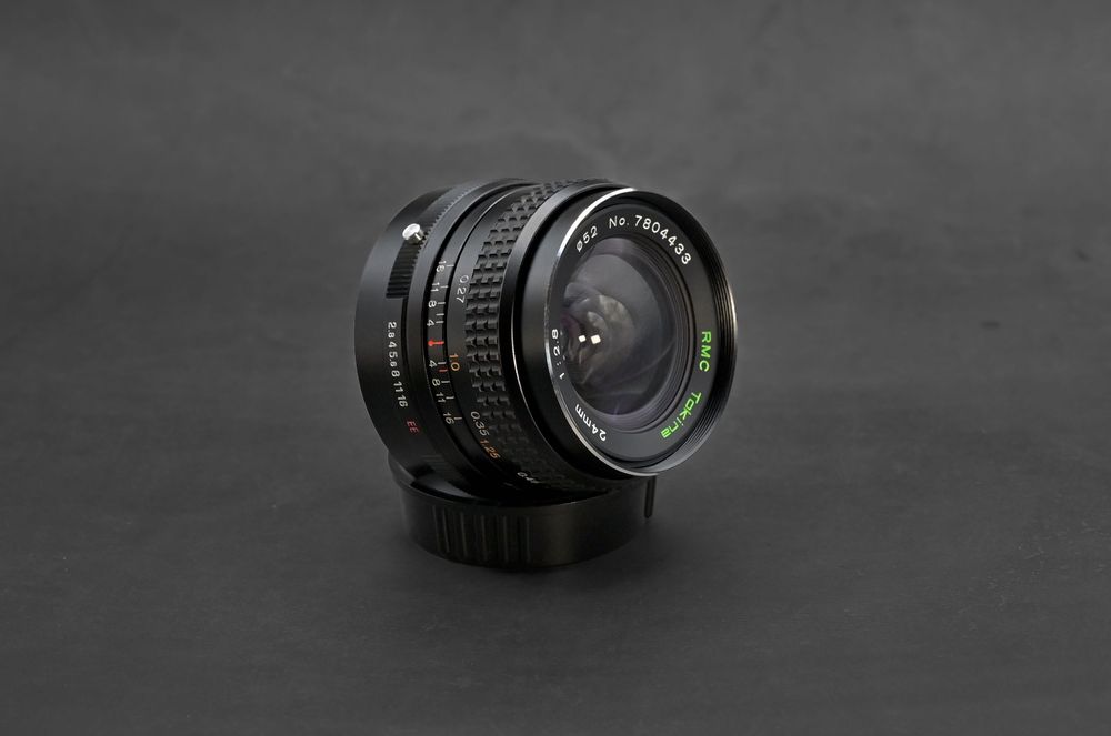 Vintage-Retro obiektyw 24mm 2.8 RMC Tokina KONICA AR. K/AR