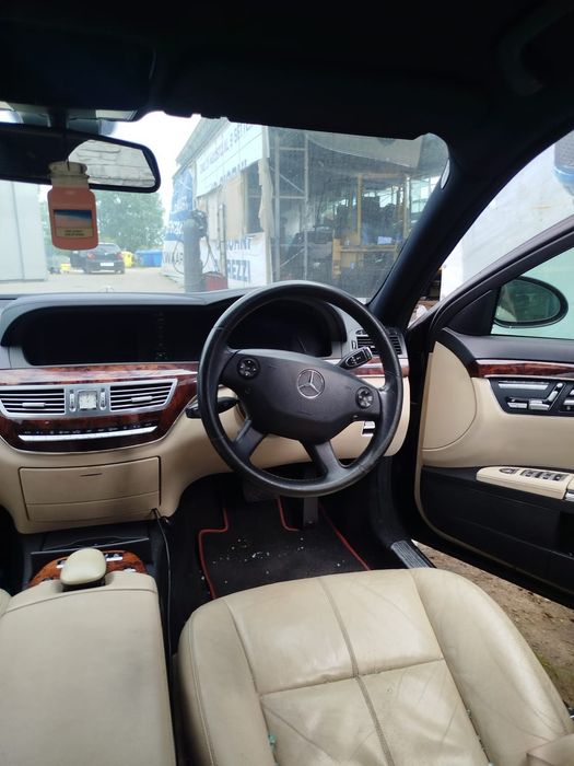 W221 3.2 CDI OM 642 170 tys km  orginalny przebieg .Kod lakier C197