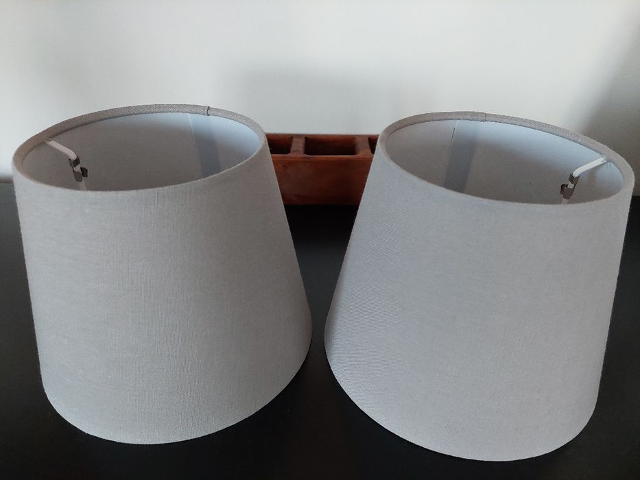 Abajours cinza opaco