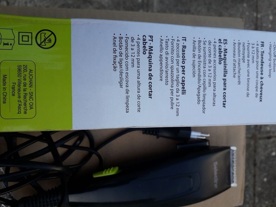 Vendo máquina para cortar o cabelo ou a barba.