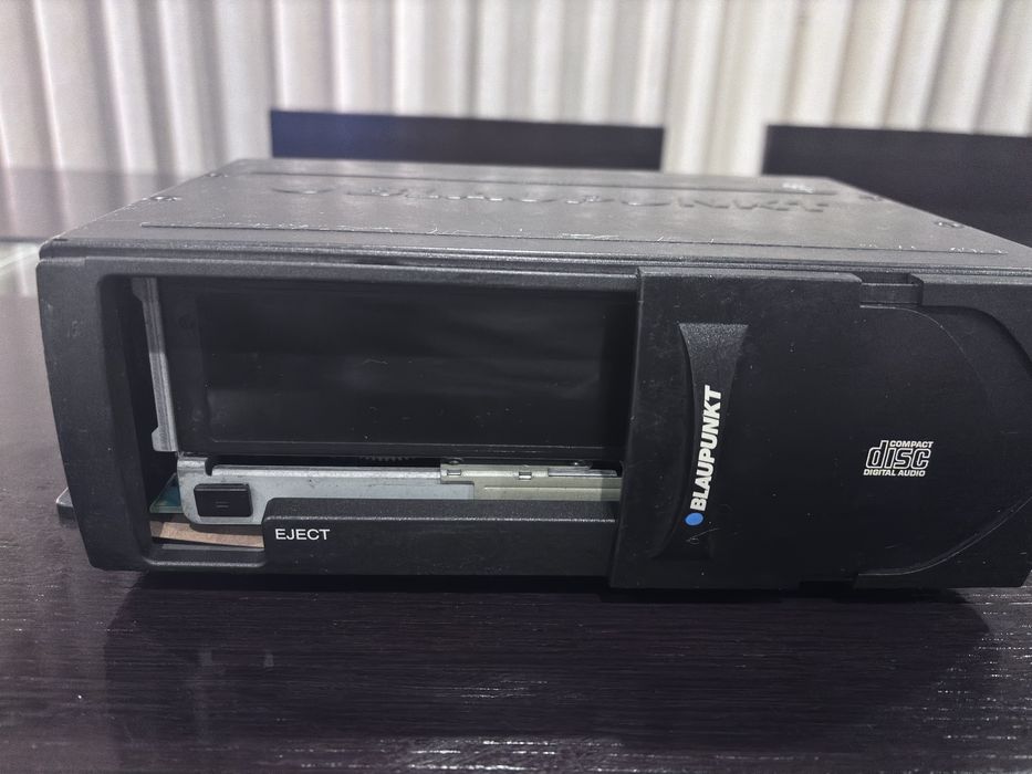 Carregador de CDs Blaupunkt para Automóvel
