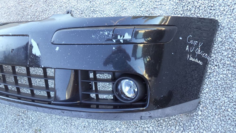 Para-choques VW  GOLF V ano 2003 a 2008  com esguichos para farol, Original