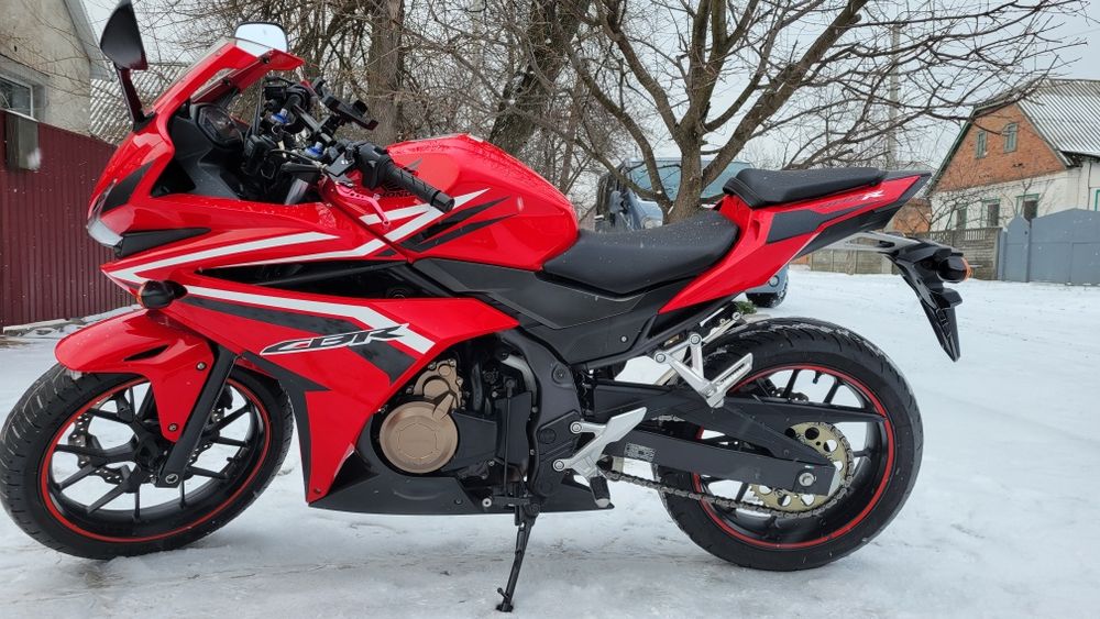 Honda CBR 400R Sport Bike