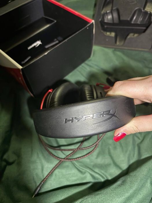 HyperX Cloud III навушники