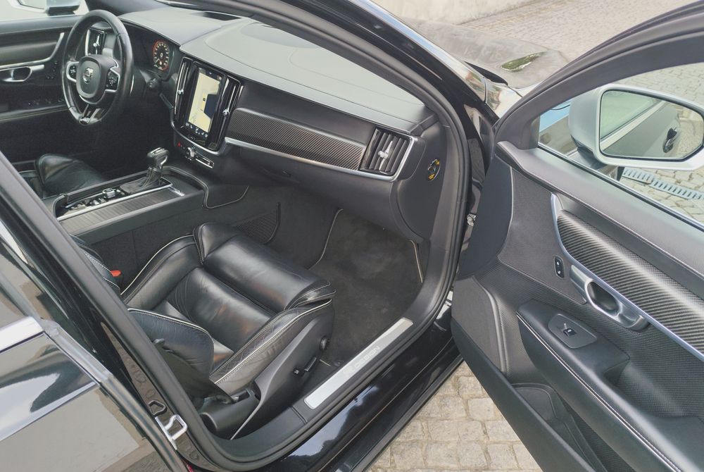 Volvo V90 D5 R-Design AWD (Nova) aceito retoma