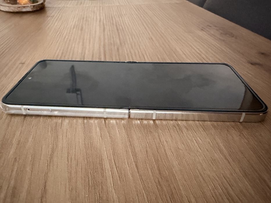 Samsung Galaxy Z Flip 5 256GB