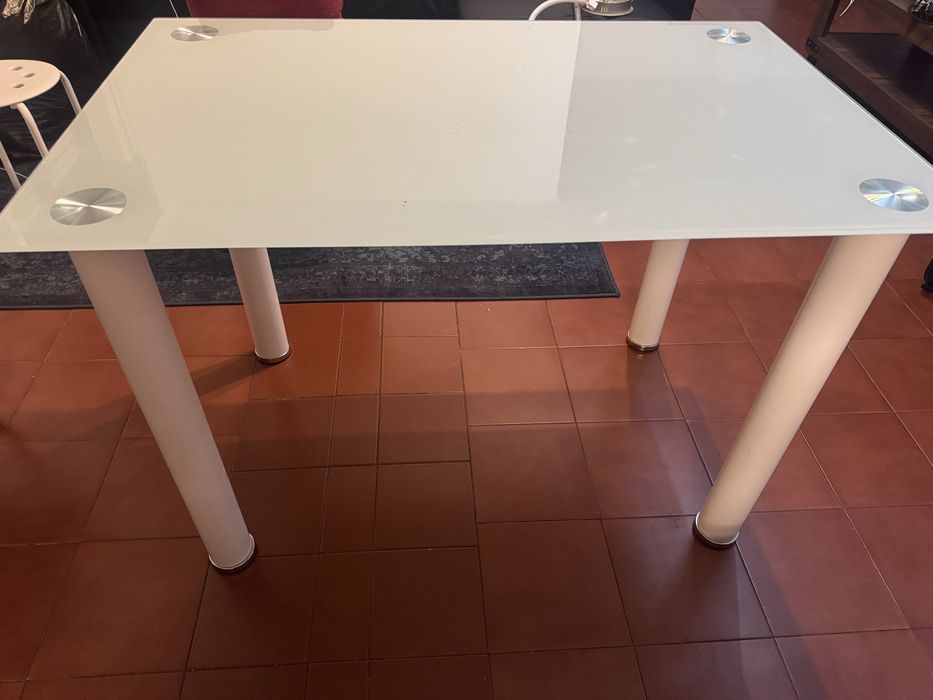 Mesa  de jantar 1..10 por 70 cm