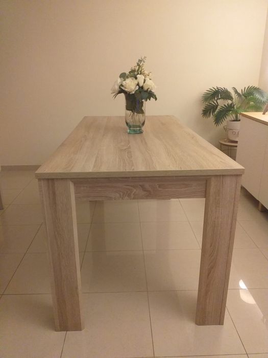 DINING TABLE64285652139778122