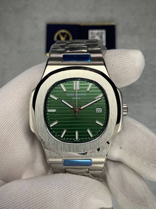 Годинник Patek Philippe Nautilus 40мм зелений. Швейцарские часы зеленый цифер Патек