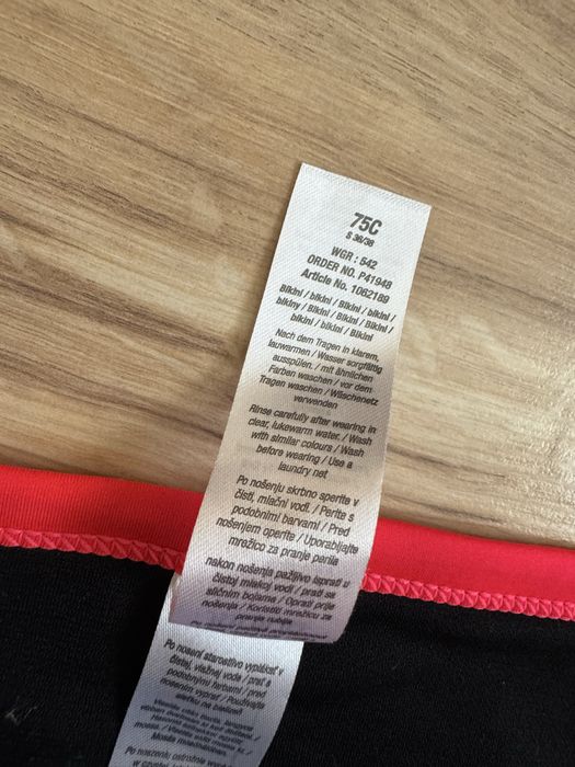 Strój kąpielowy dół majtki s/m 36/38 czarne z czerwonym stan bardzo dobry