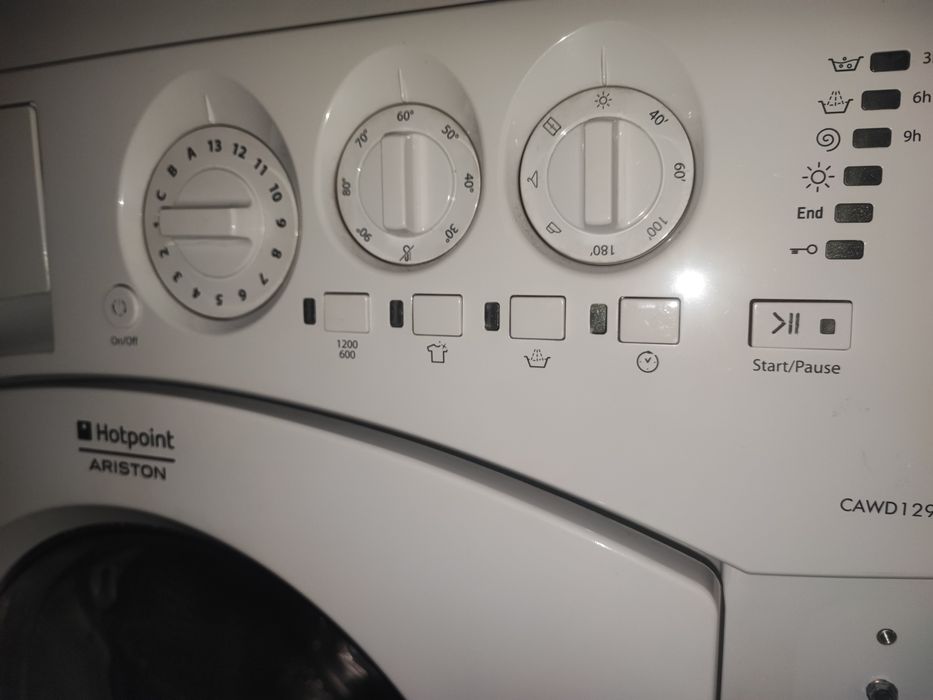 Máquina de lavar e secar roupa