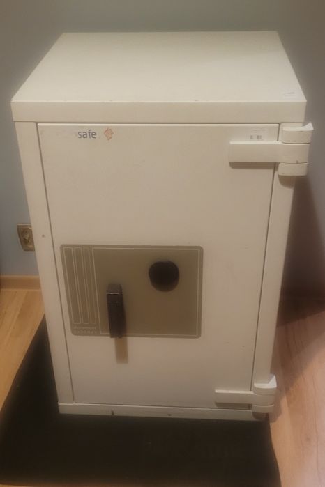 Sejf S2 do przechowywania wartości, dokumentów oraz broni I amunicji