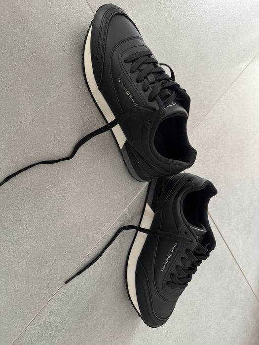 Sneakersy Tommy Hilfiger 38 damskie czarne skorzane